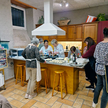 Galerie Photos - UFC-Crissier  - Cours Ravioli chinois- Union Féminine de Crissier